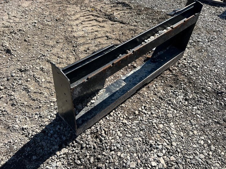 low-back-skid-steer-fork-frame-image-2