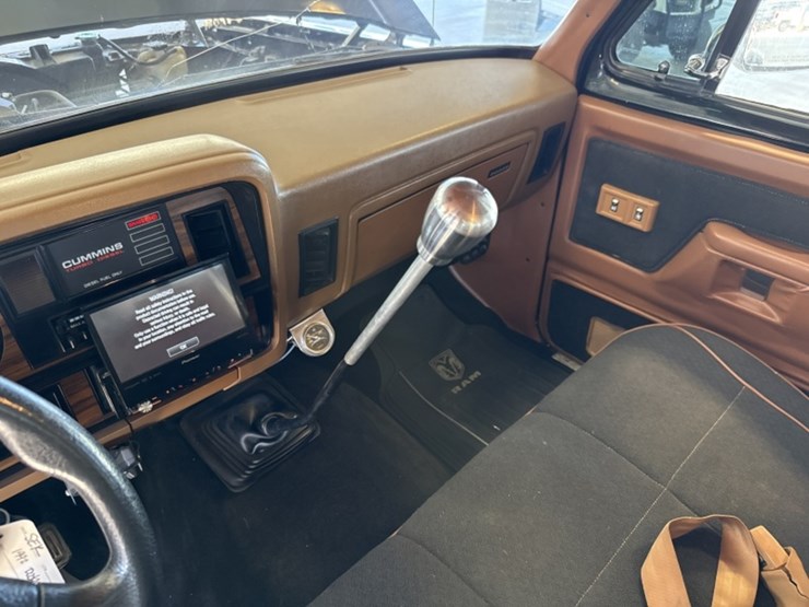 1992-dodge-d350-p/u-image-32