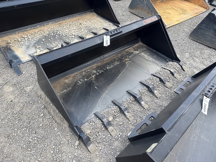 #2031-•-trubilt-66"-skid-steer-tooth-bucket-image-1