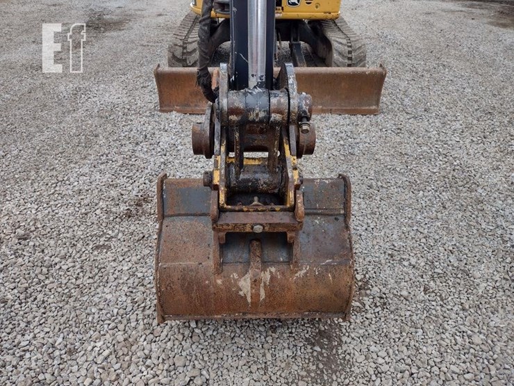 2016-deere-35g-image-23