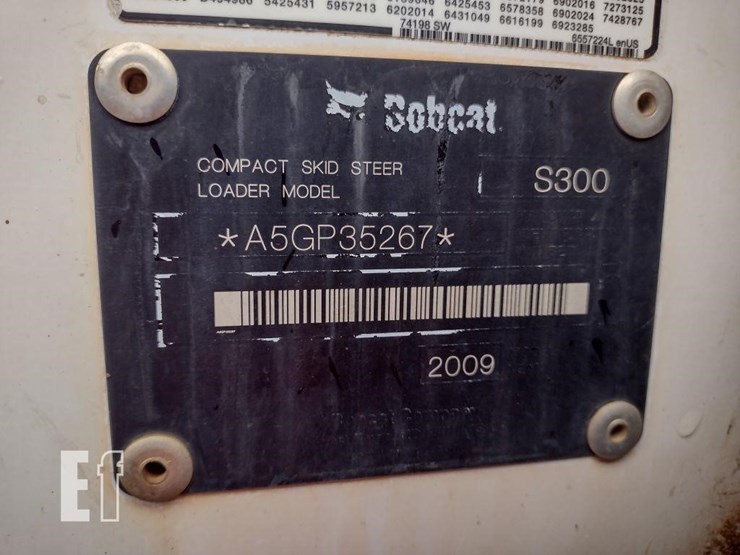 2009-bobcat-s300-image-5