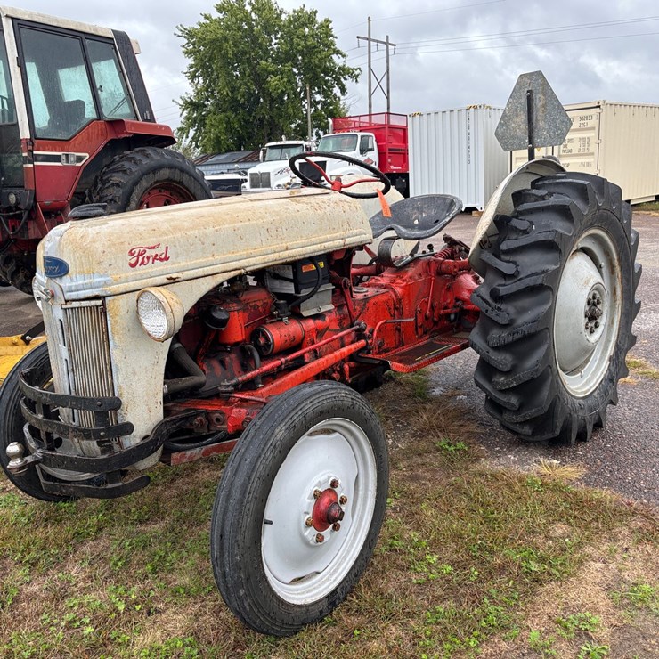 FORD 8N