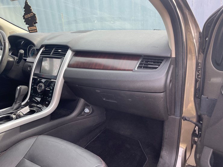 2012-ford-edge-image-36