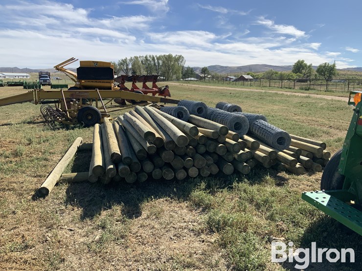 wood-posts-&-hinge-joint-wire-image-4