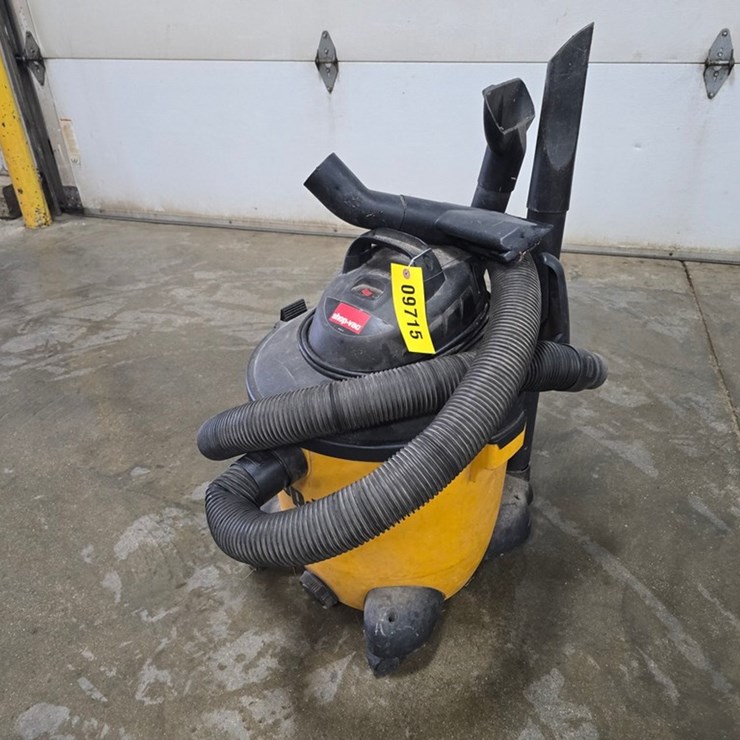 #9715 • Shop Vac 12 Gallon Shop Vac