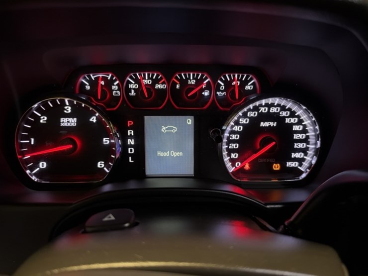 2017-chevrolet-tahoe-image-19