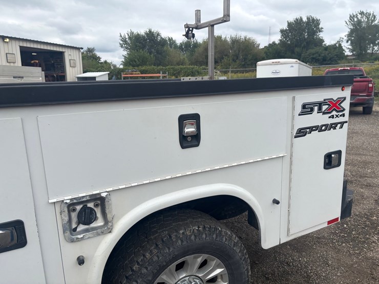 2022-ford-f250-image-55