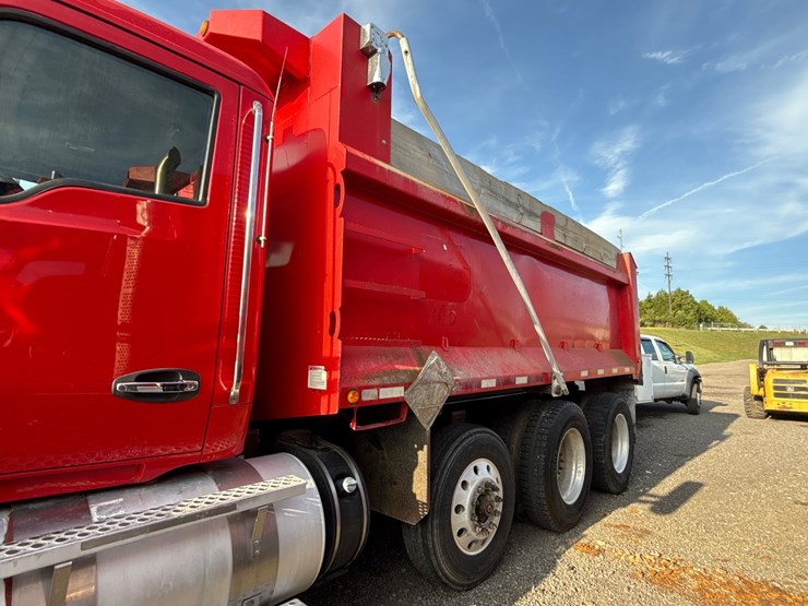 2017-kenworth-t880-image-12