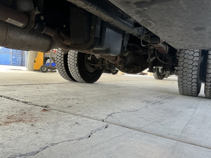2013-ford-f550-image-26