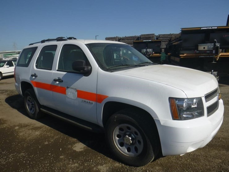 2014-chevrolet-tahoe-image-2