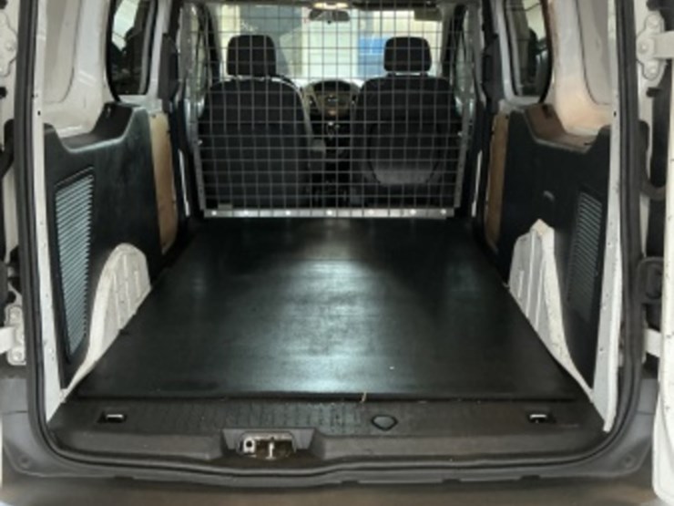 2015-ford-transit-connect-image-10