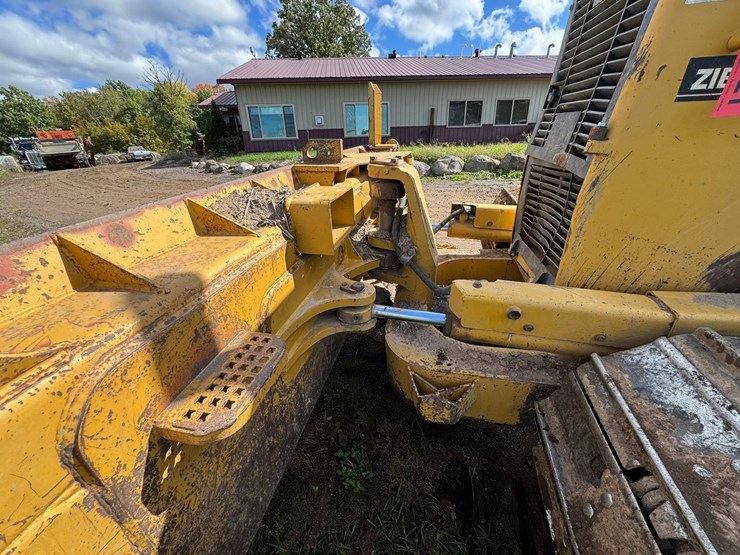 caterpillar-d6k-lgp-image-29