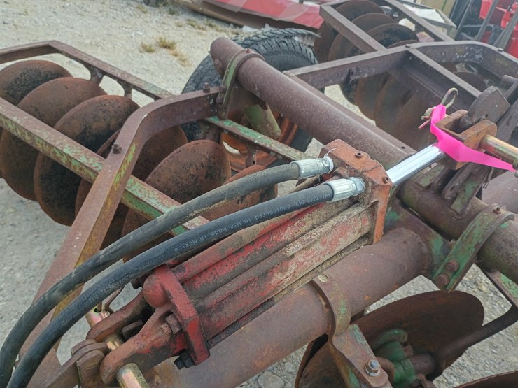 john-deere-10-image-12