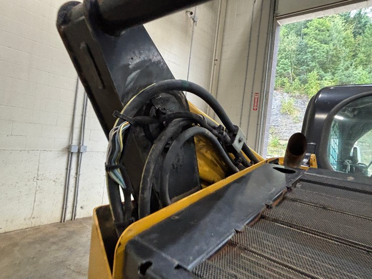 caterpillar-289d-image-24