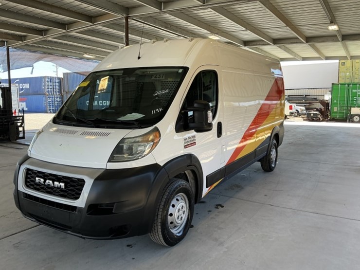 2020-dodge-2500-image-4