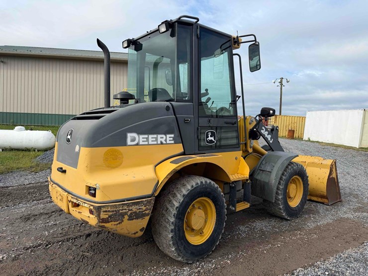 2013-deere-244j-image-5