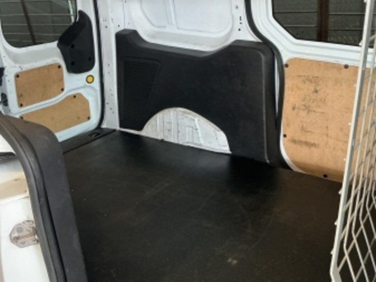 2015-ford-transit-connect-image-9