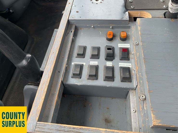 2007-international-durastar-4300-image-19