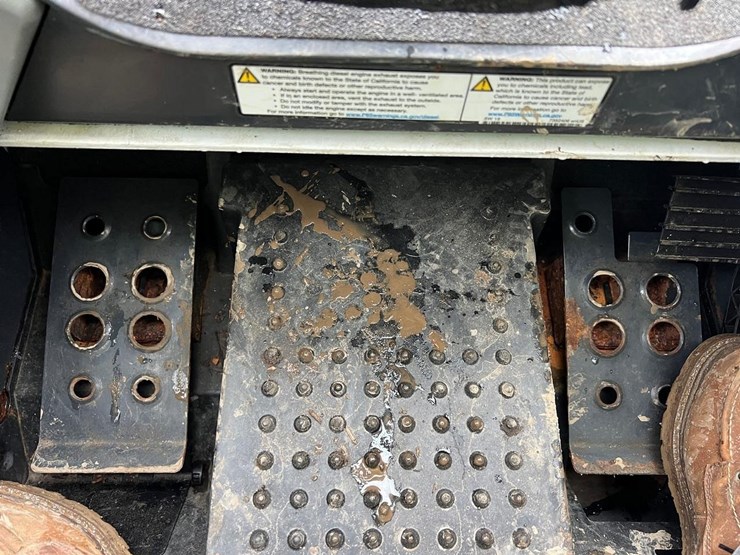 2018-bobcat-s570-image-25