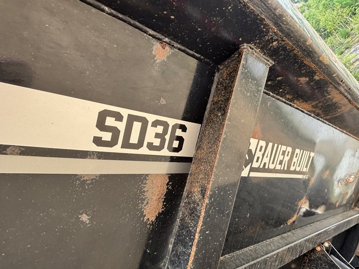 #1323-•-bauer-built-sd36-side-dump-wagon-(west-salem,-wi)-image-10