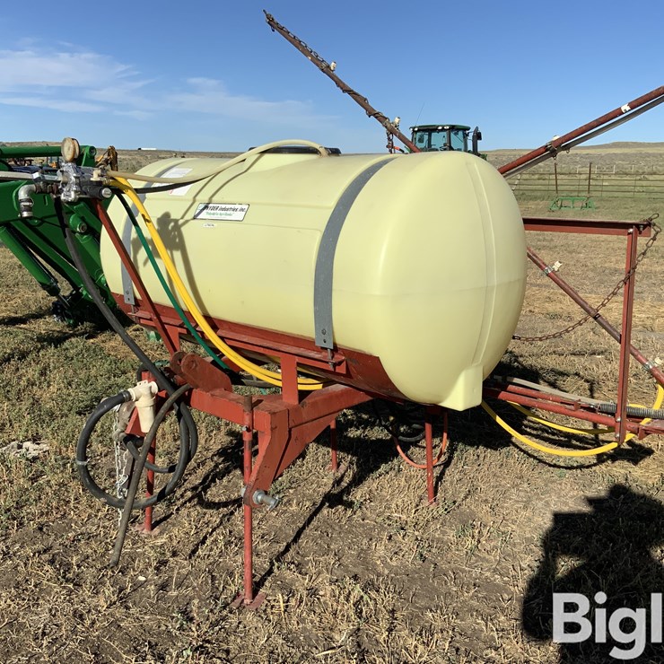 Snyder Industries 3-Pt Boom Sprayer