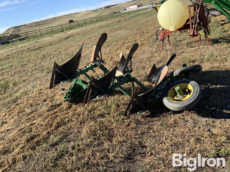 john-deere-3-pt-rotating-plow-image-8