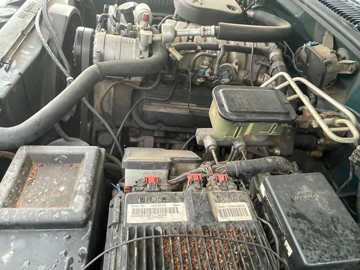1996-chevrolet-3500-image-63