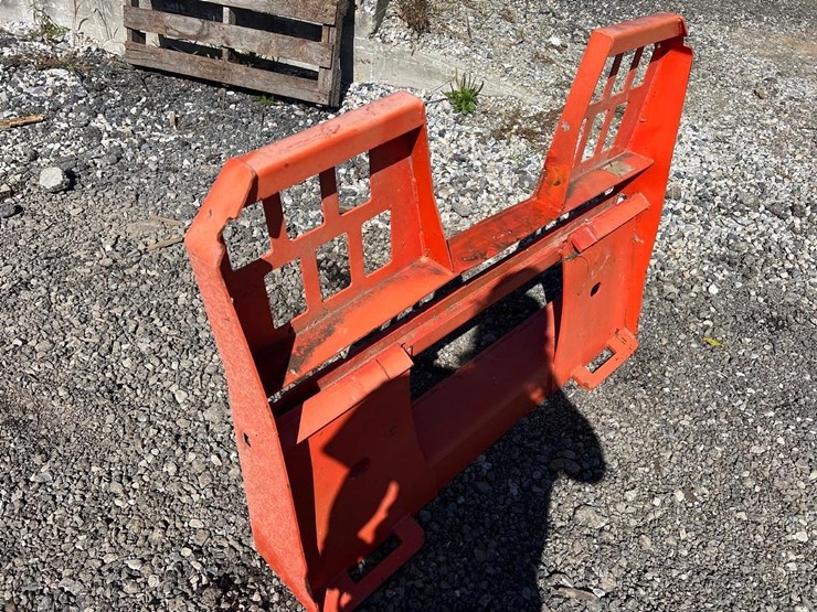 walk-through-skid-steer-fork-frame-backing-plate-image-3