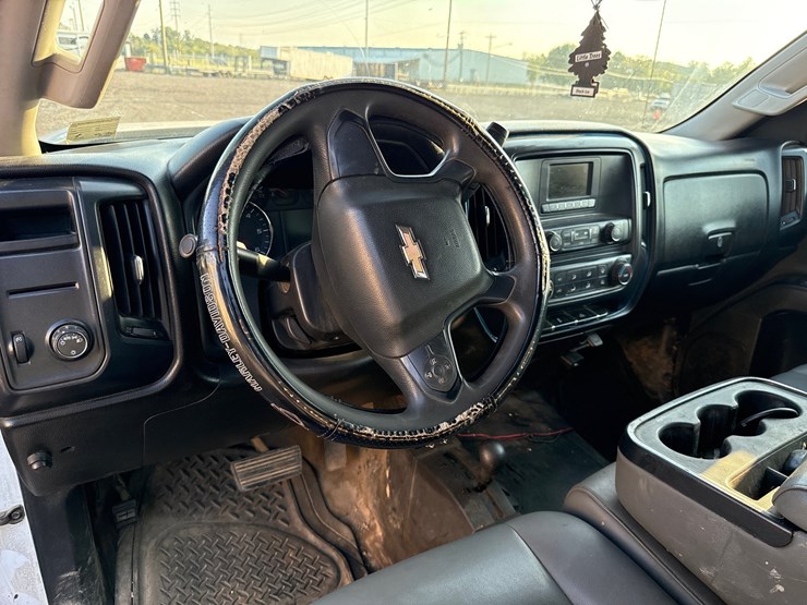 2016-chevrolet-2500-image-19