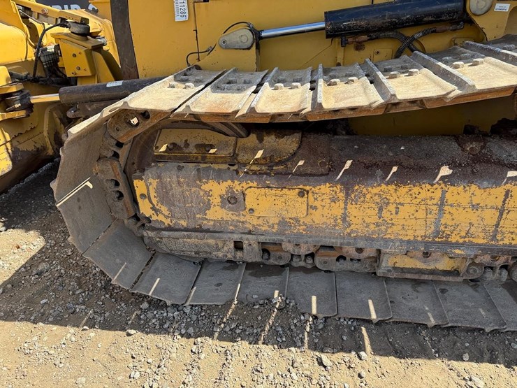 2016-caterpillar-d5k2-lgp-image-16