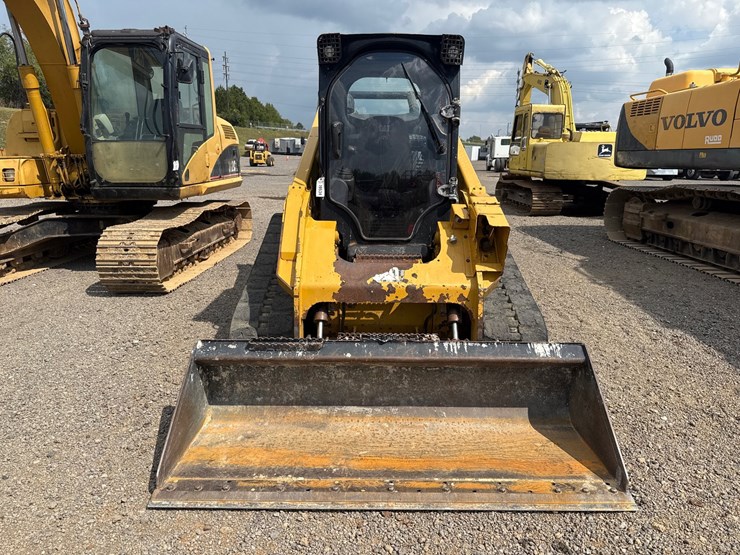 caterpillar-299d2-xhp-image-2