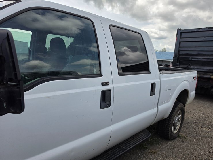 2011-ford-f250-image-12
