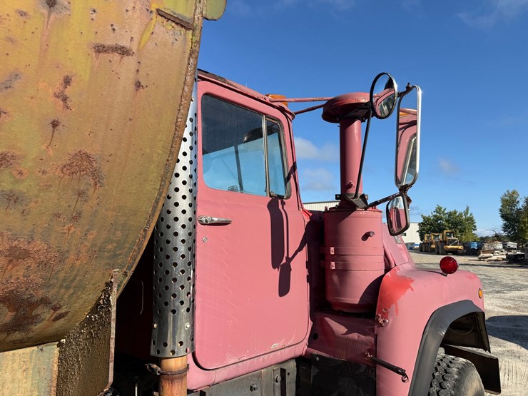 mack-dm685s-image-37