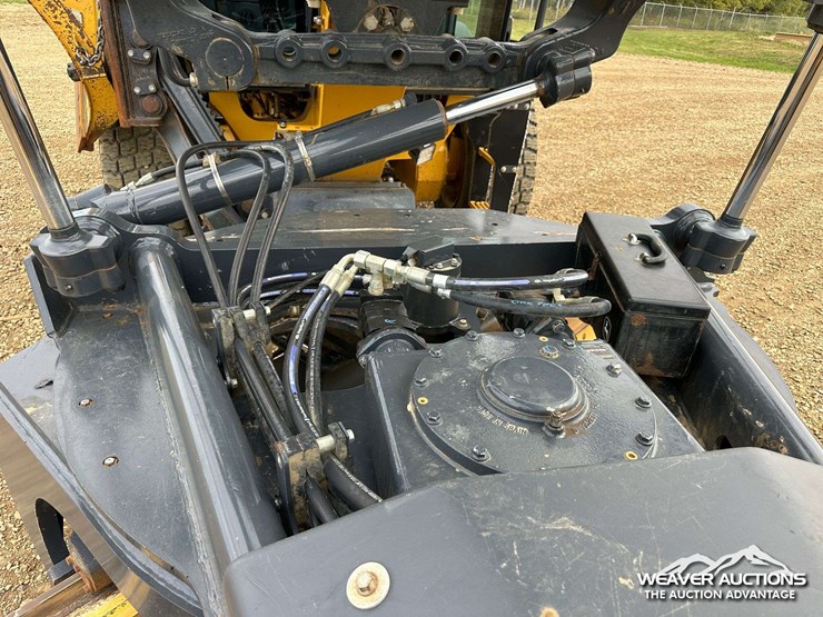 john-deere-872-image-39