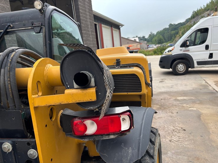 caterpillar-th255-image-16