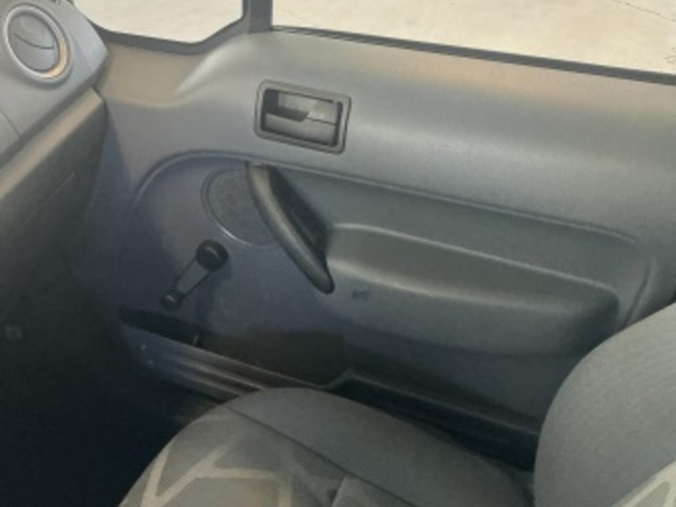 2013-ford-transit-connect-image-21
