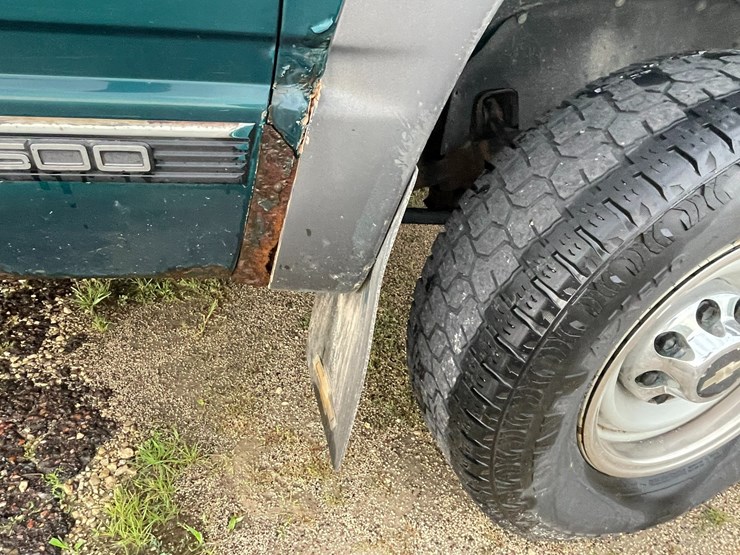 1996-chevrolet-3500-image-21