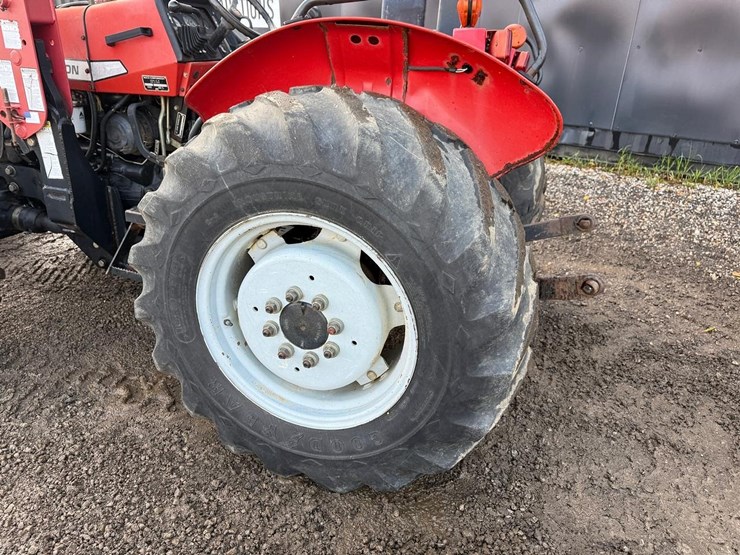 massey-ferguson-451-image-18