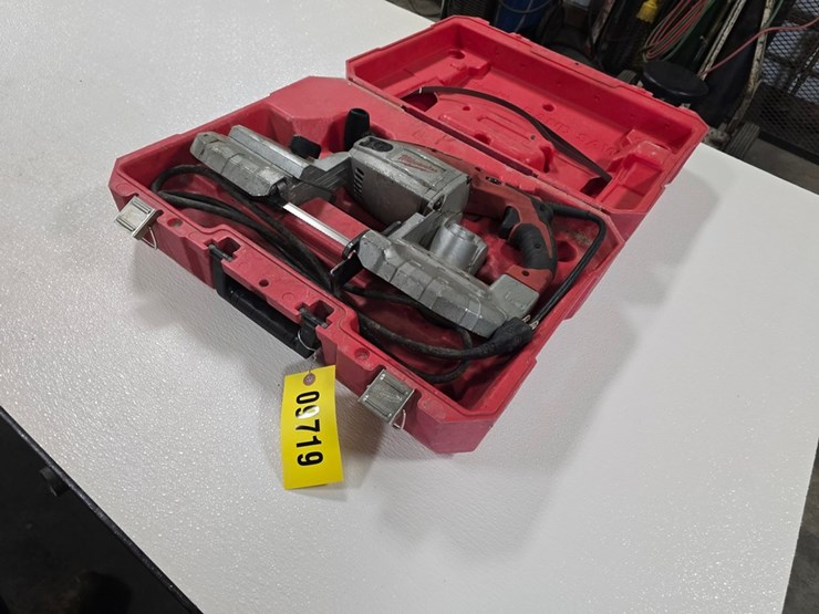 #9719-•-milwaukee-deep-cut-portable-band-saw-image-3