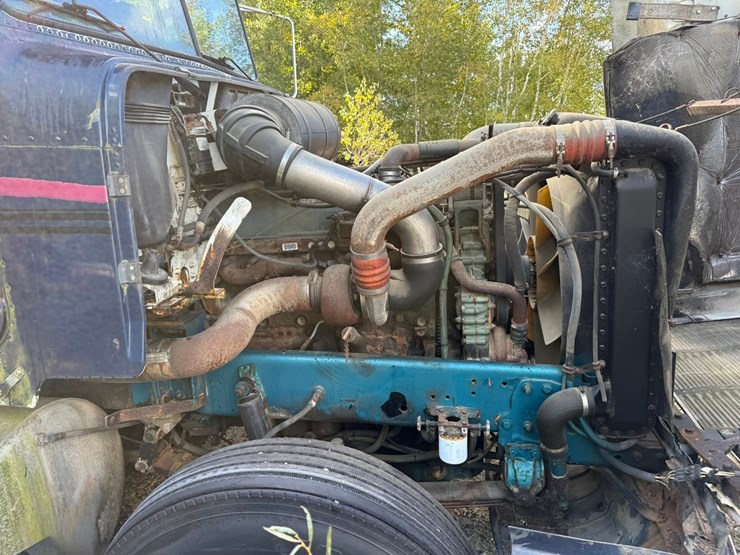 #3509-•-freightliner-sleeper-cab-truck-tractor-image-21