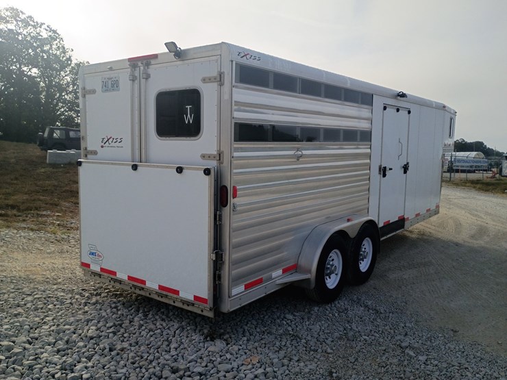 2012-custom-trailer-image-7