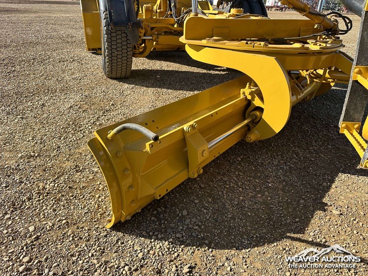 caterpillar-140m-image-7