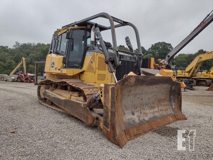 2016-deere-850k-image-45