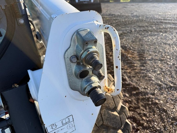 2018-bobcat-s550-image-11