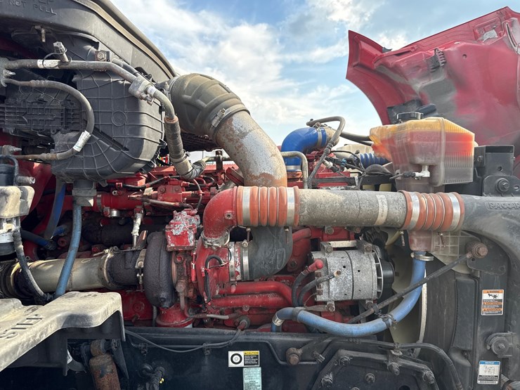 2019-kenworth-t680-image-17