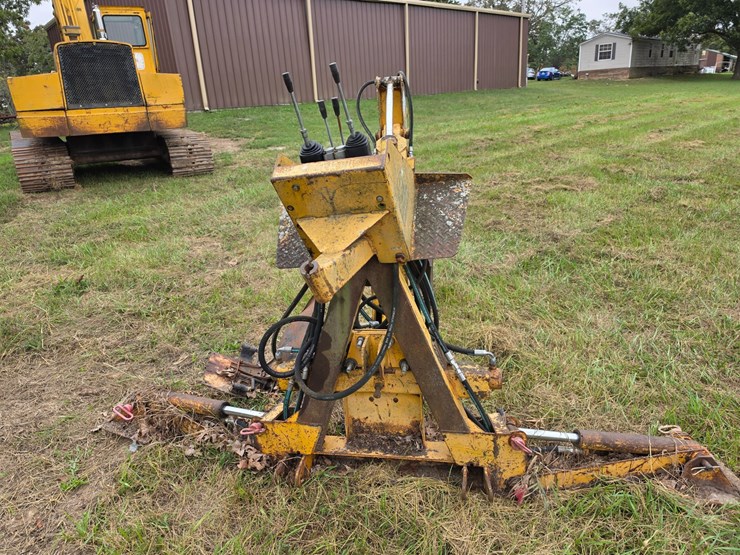 #25268-•-international-3082-series-a-back-hoe-attachment-image-4