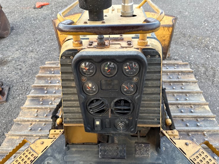 caterpillar-d5g-image-12