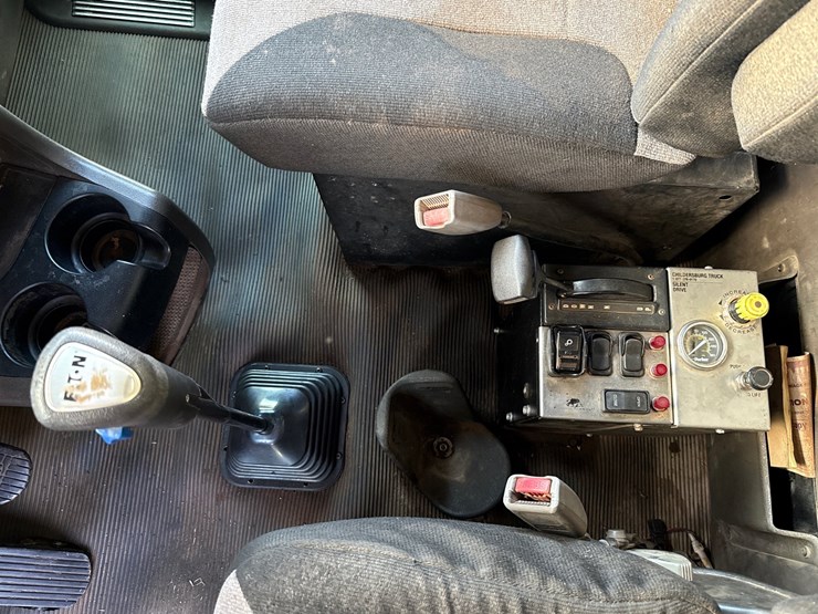 2014-kenworth-t800-image-15