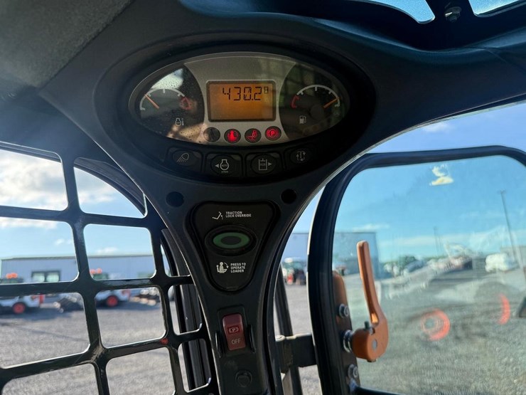 2018-bobcat-s550-image-22