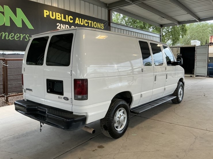 2009-ford-cargo-image-7
